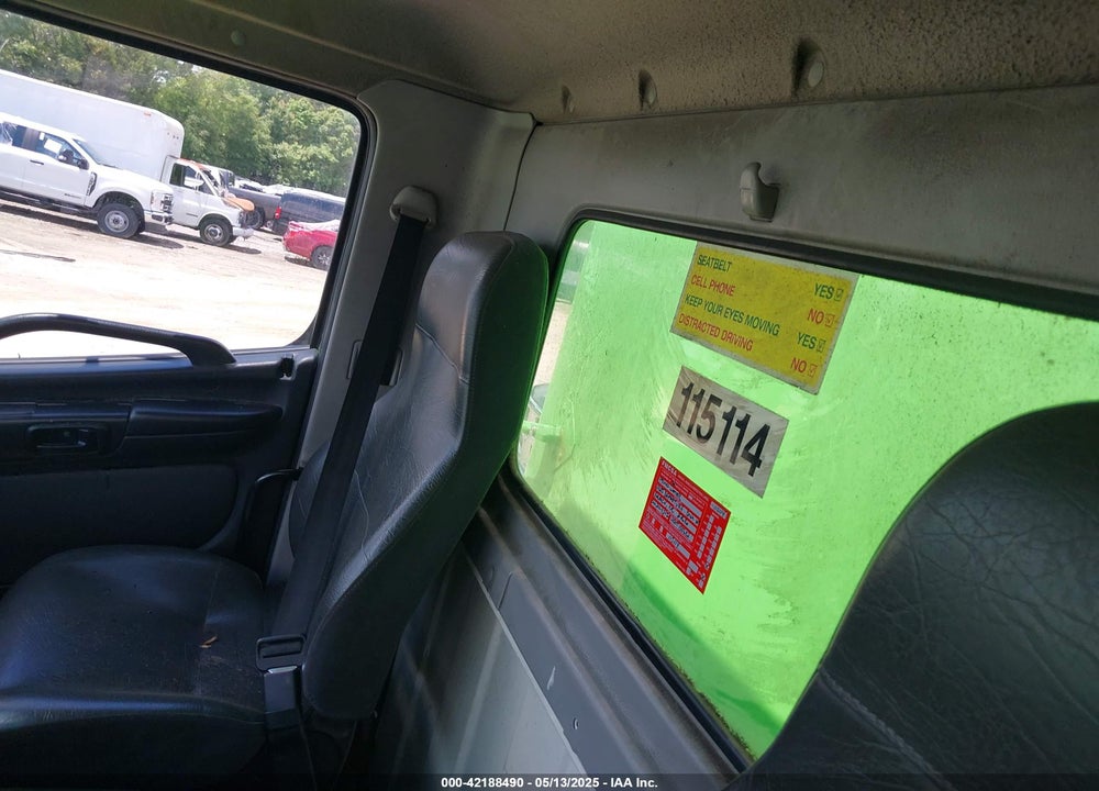 2015 HINO 338 VIN: 5PVNV8JT8F4S53681