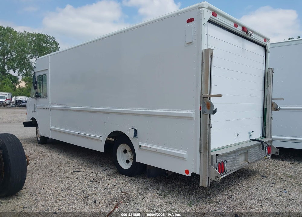 2004 WORKHORSE CUSTOM CHASSIS FORWARD CONTROL CHASSIS P4500 VIN: 5B4KP42R643382777