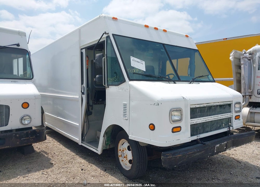 2004 WORKHORSE CUSTOM CHASSIS FORWARD CONTROL CHASSIS P4500 VIN: 5B4KP42R643382777
