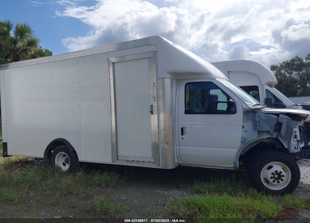2024 FORD E-350 CUTAWAY VIN: 1FDWE3FN1RDD45815