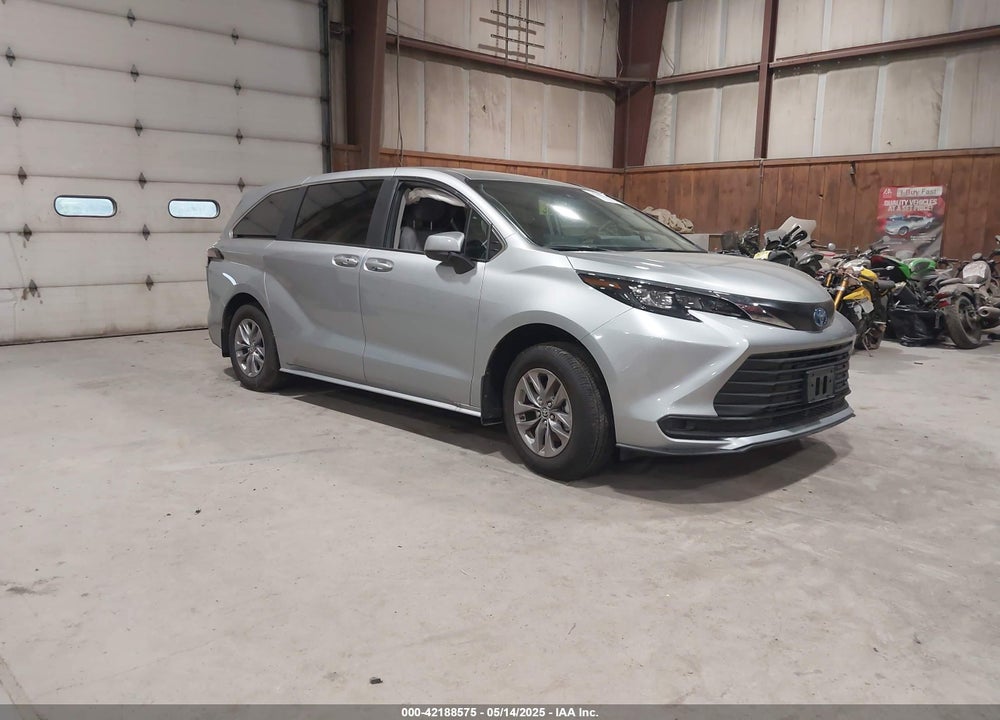 2024 TOYOTA SIENNA LE VIN: 5TDKRKEC6RS216152