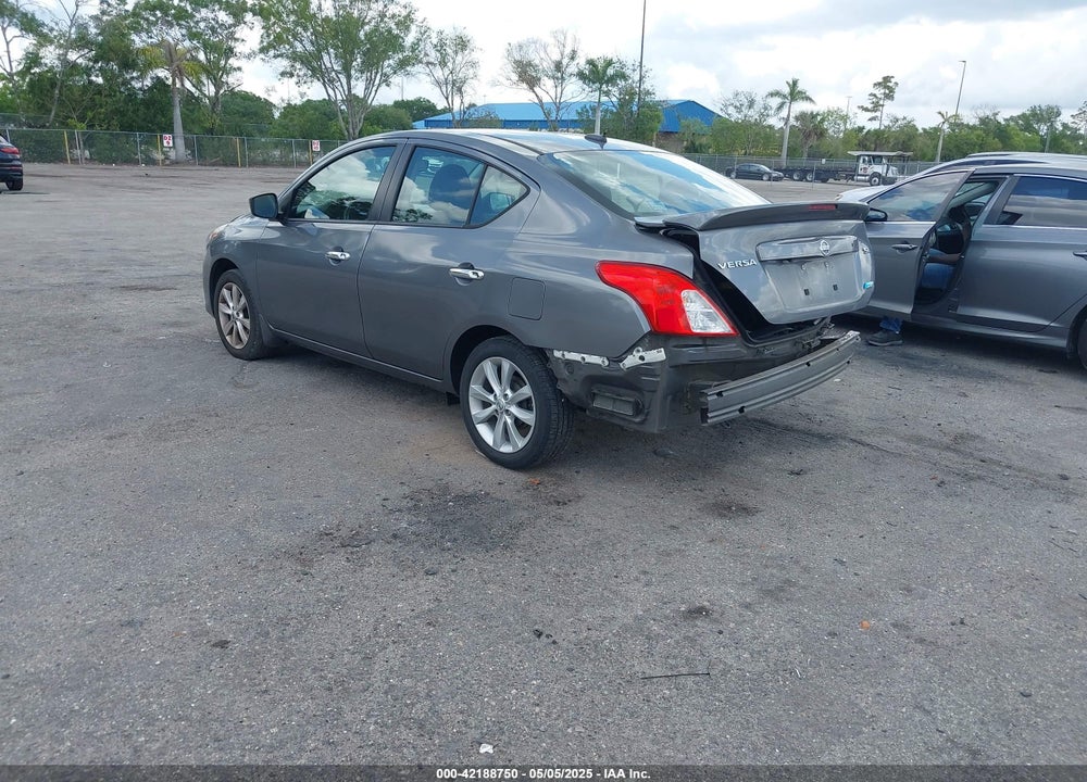 2016 NISSAN VERSA 1.6 SL VIN: 3N1CN7AP3GL889508