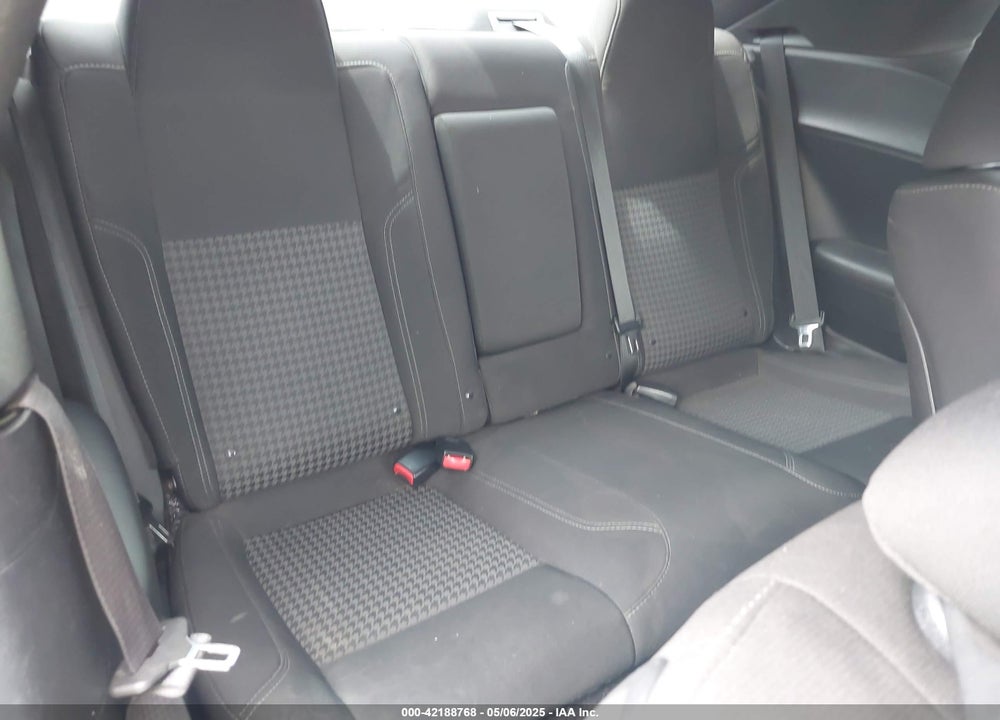 2018 DODGE CHALLENGER VIN: 2C3CDZBT8JH271855