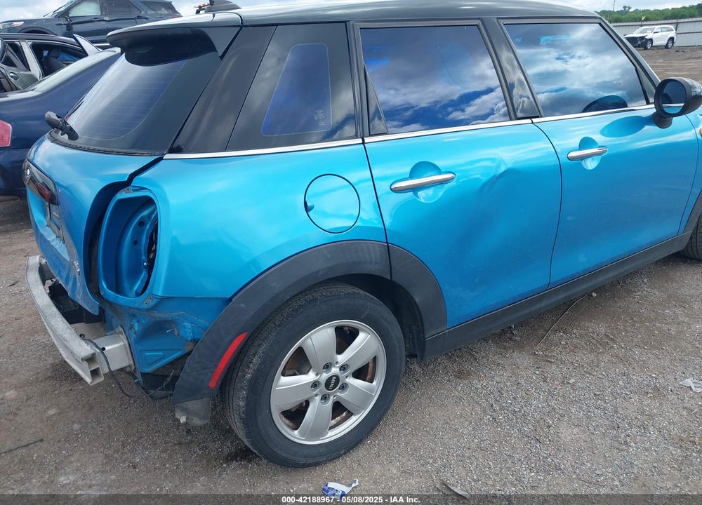 2016 MINI HARDTOP VIN: WMWXU1C54G2D12983