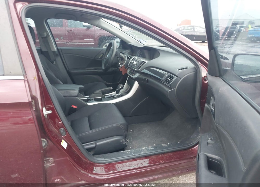 2014 HONDA ACCORD VIN: 1HGCR2F52EA181171