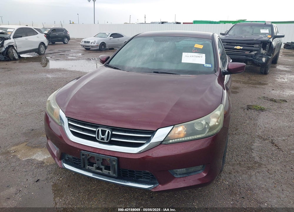 2014 HONDA ACCORD VIN: 1HGCR2F52EA181171