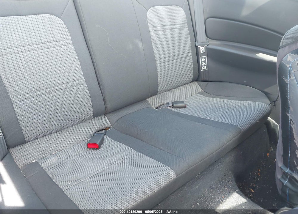 2000 FORD ESCORT ZX2 VIN: 3FAKP1137YR227044