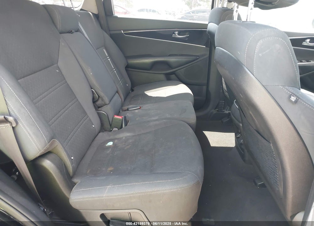 2017 KIA SORENTO VIN: 5XYPGDA51HG330957