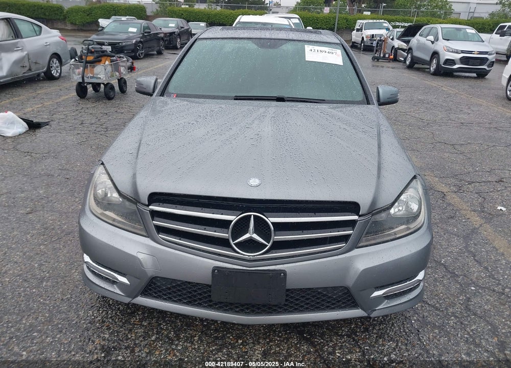 2014 MERCEDES-BENZ C-CLASS C 250 SPORT/LUXURY VIN: WDDGF4HBXEG253583