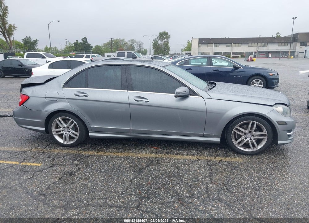 2014 MERCEDES-BENZ C-CLASS C 250 SPORT/LUXURY VIN: WDDGF4HBXEG253583