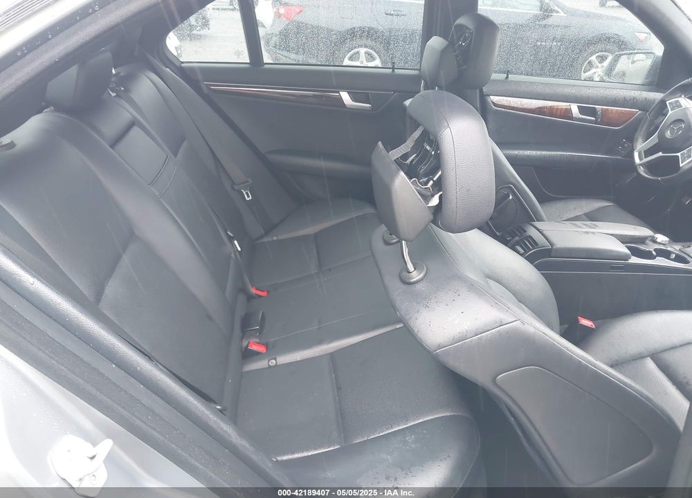 2014 MERCEDES-BENZ C-CLASS C 250 SPORT/LUXURY VIN: WDDGF4HBXEG253583