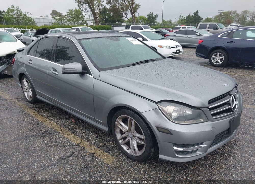 2014 MERCEDES-BENZ C-CLASS C 250 SPORT/LUXURY VIN: WDDGF4HBXEG253583