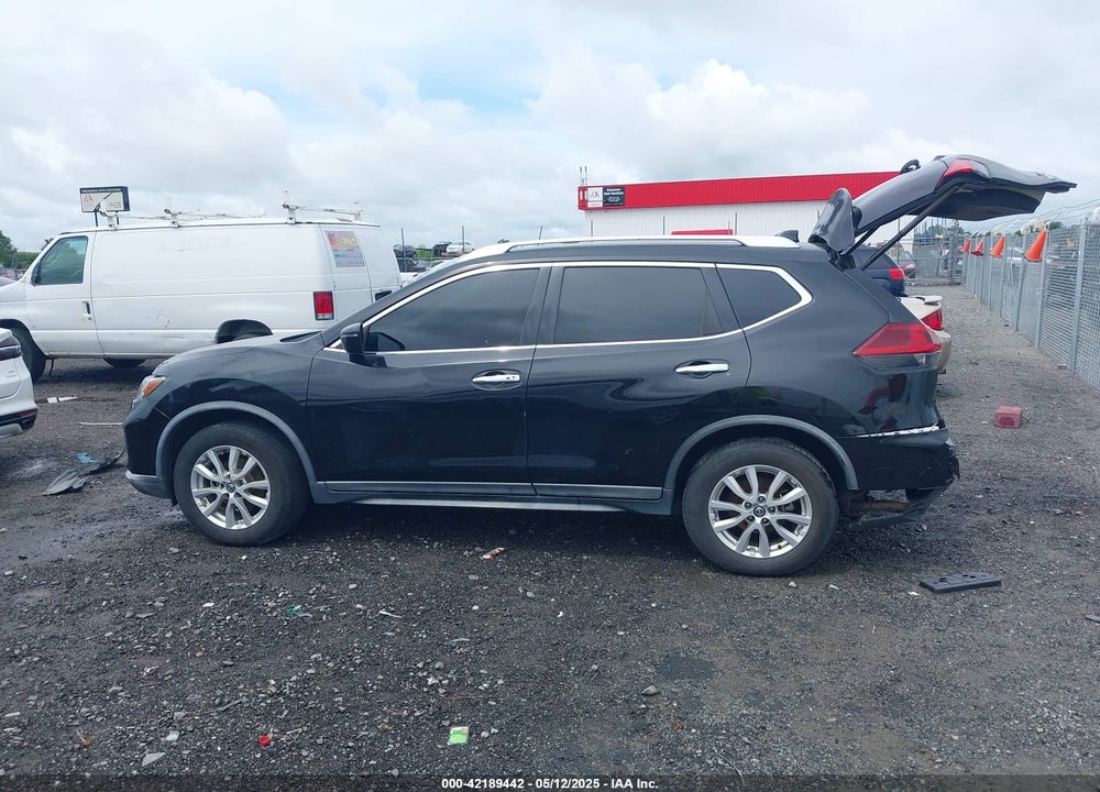 2018 NISSAN ROGUE SV VIN: KNMAT2MT9JP514420