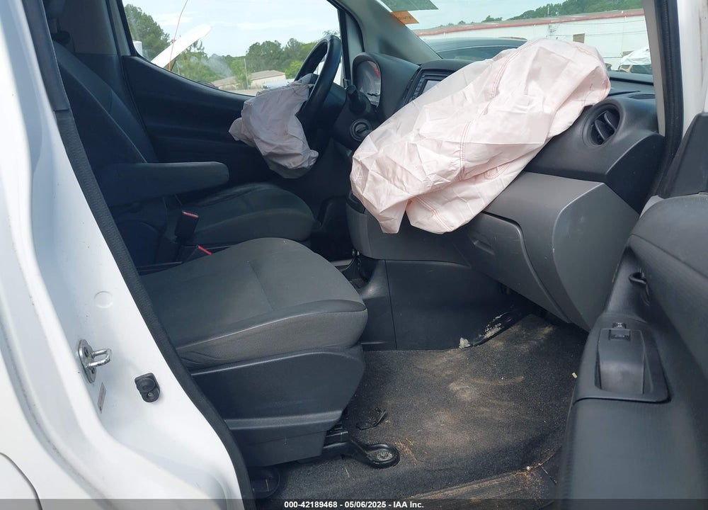 2014 NISSAN NV200 SV VIN: 3N6CM0KN2EK692138