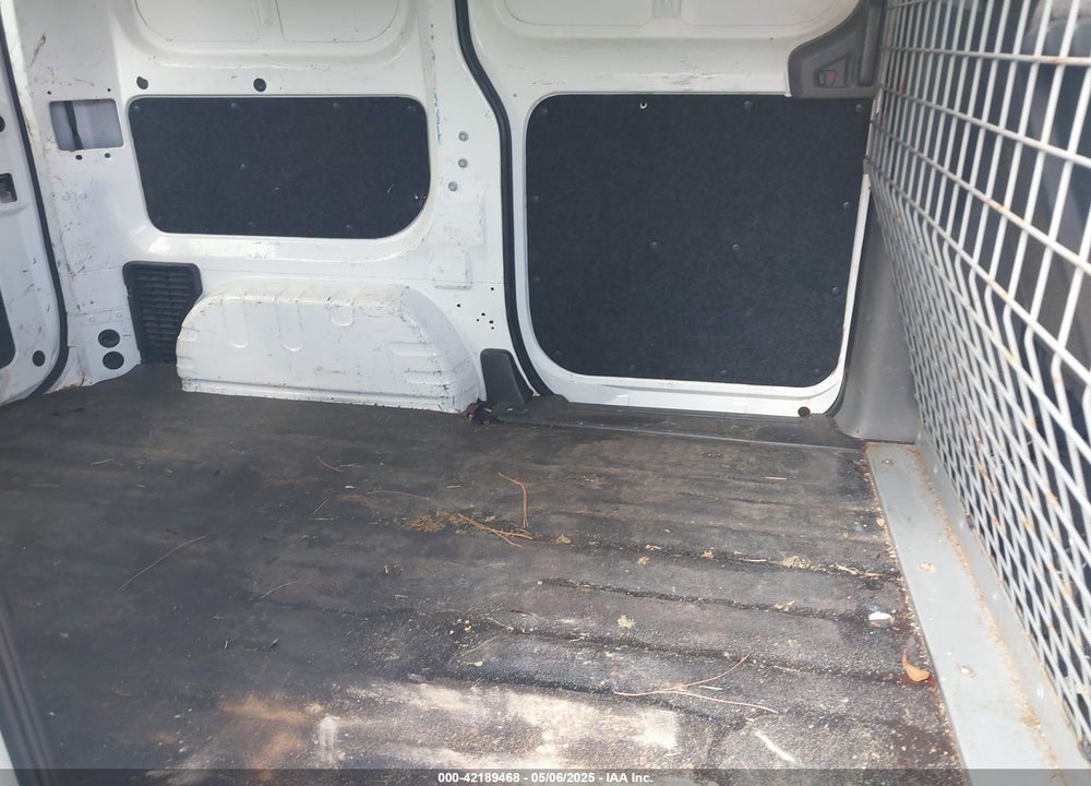 2014 NISSAN NV200 SV VIN: 3N6CM0KN2EK692138