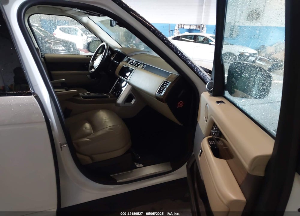 2018 LAND ROVER RANGE ROVER VIN: SALGS2SV9JA386550