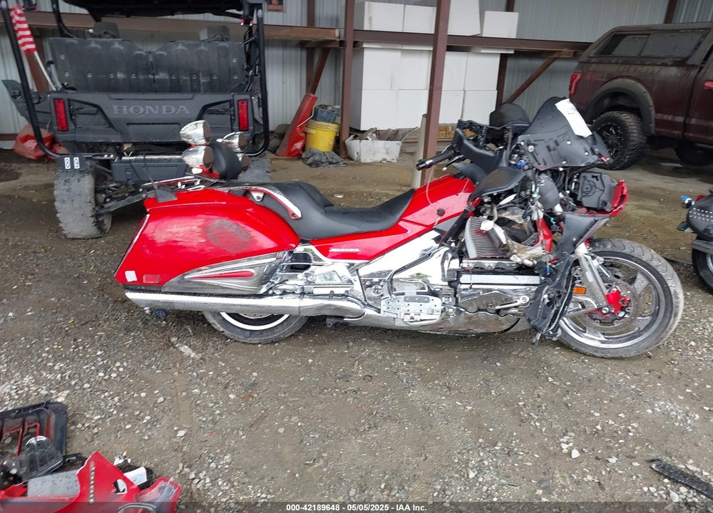 2013 HONDA GL1800 B VIN: JH2SC6843DK000196