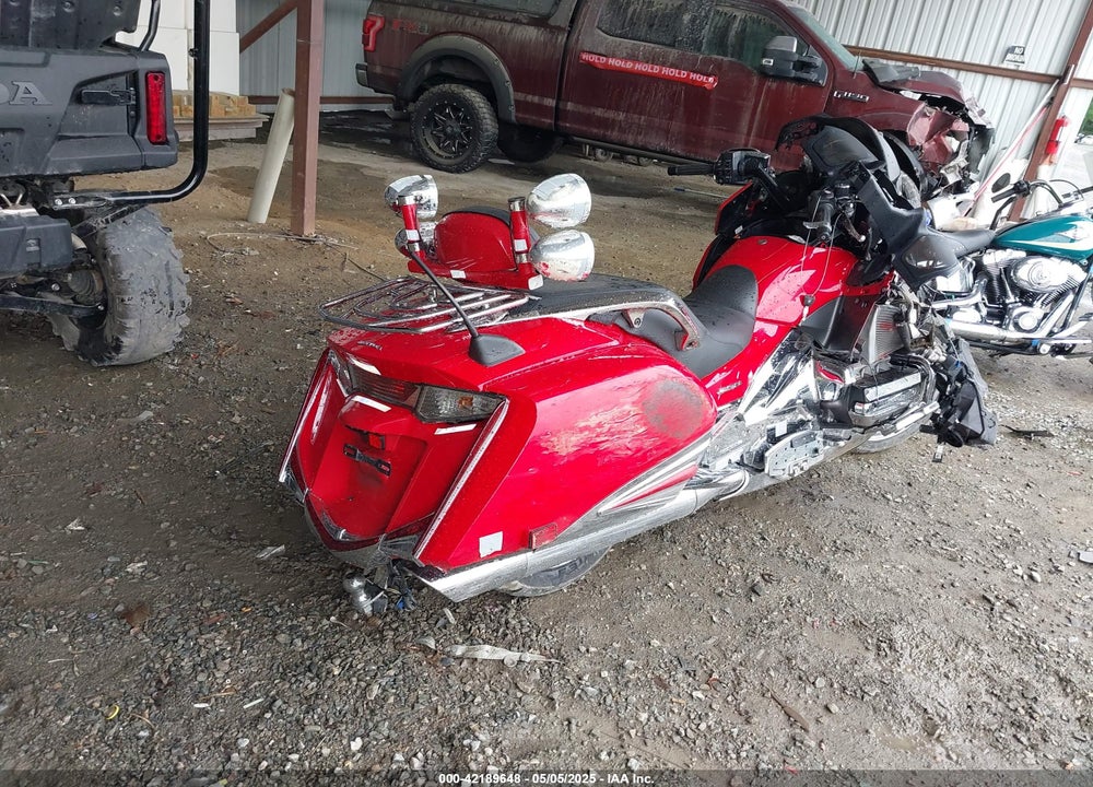 2013 HONDA GL1800 B VIN: JH2SC6843DK000196