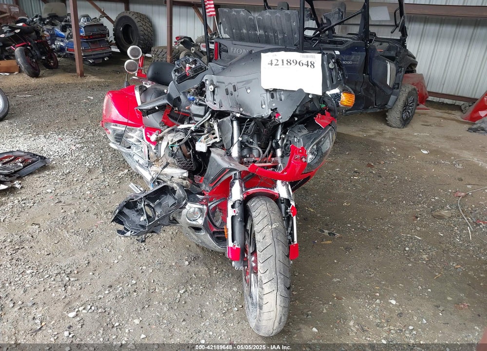 2013 HONDA GL1800 B VIN: JH2SC6843DK000196