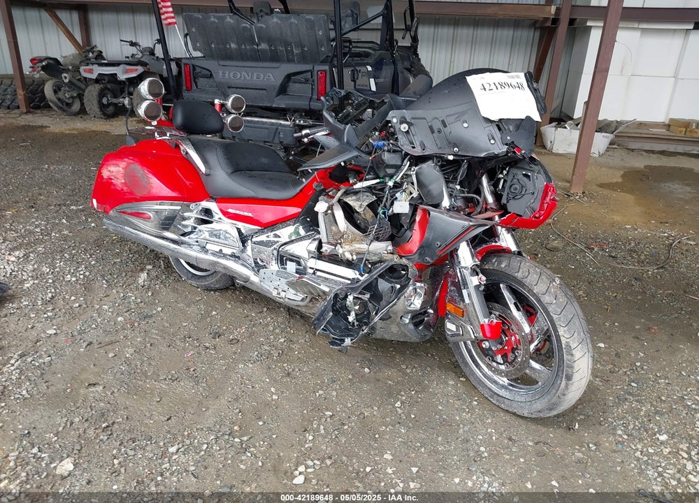 2013 HONDA GL1800 B VIN: JH2SC6843DK000196