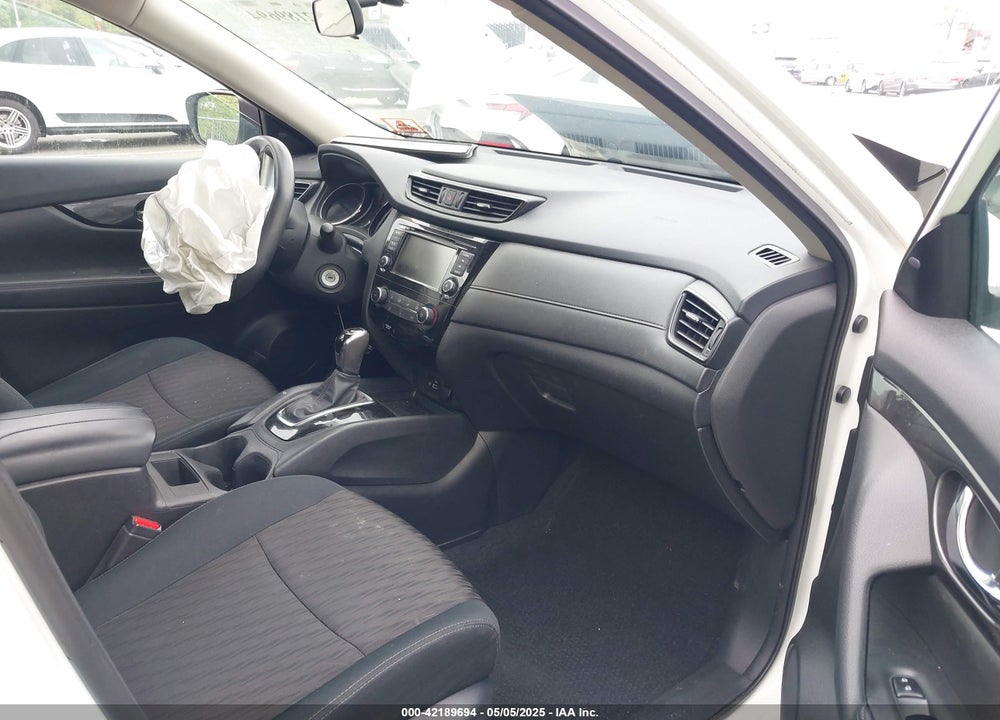 2018 NISSAN ROGUE VIN: 5N1AT2MV9JC775311
