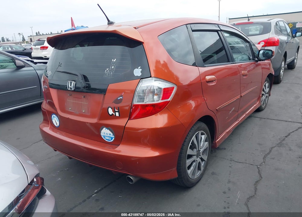 2012 HONDA FIT VIN: JHMGE8H64CC028098