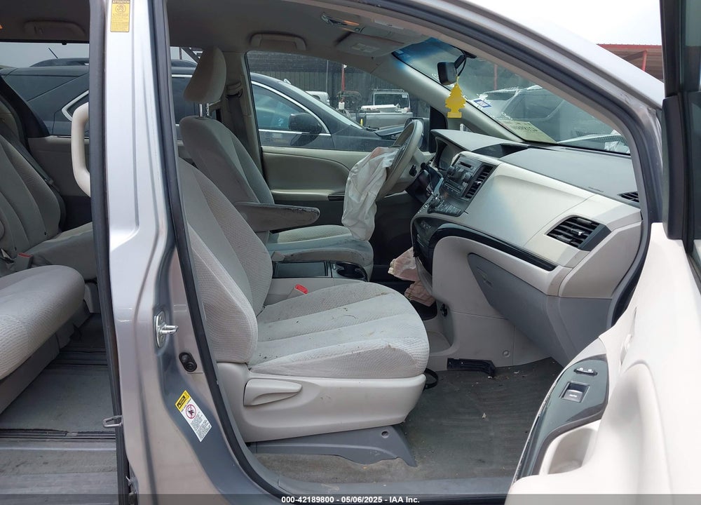 2013 TOYOTA SIENNA LE V6 8 PASSENGER VIN: 5TDKK3DC0DS300178