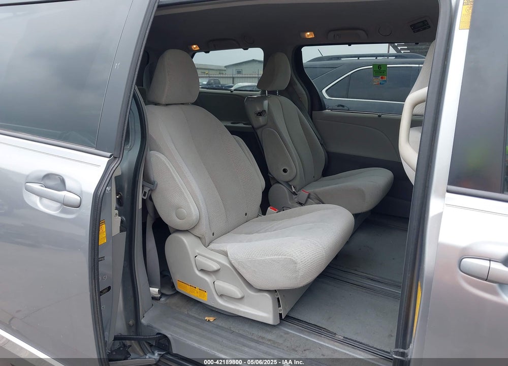 2013 TOYOTA SIENNA LE V6 8 PASSENGER VIN: 5TDKK3DC0DS300178