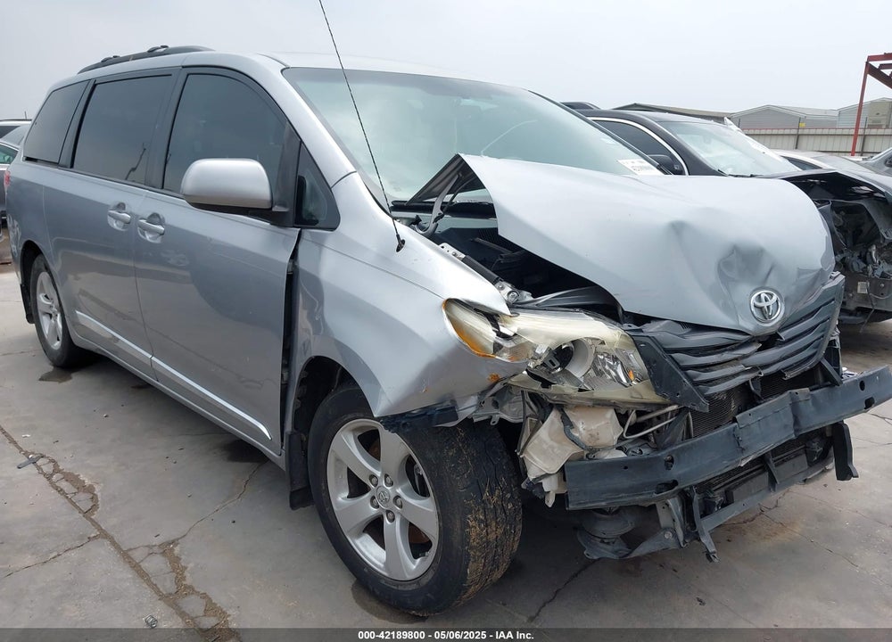 2013 TOYOTA SIENNA LE V6 8 PASSENGER VIN: 5TDKK3DC0DS300178