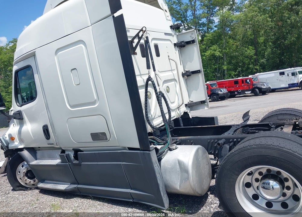 2016 FREIGHTLINER CASCADIA 113 VIN: 3AKJGHDV5GSHC5151