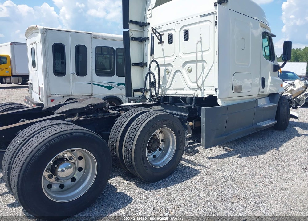 2016 FREIGHTLINER CASCADIA 113 VIN: 3AKJGHDV5GSHC5151