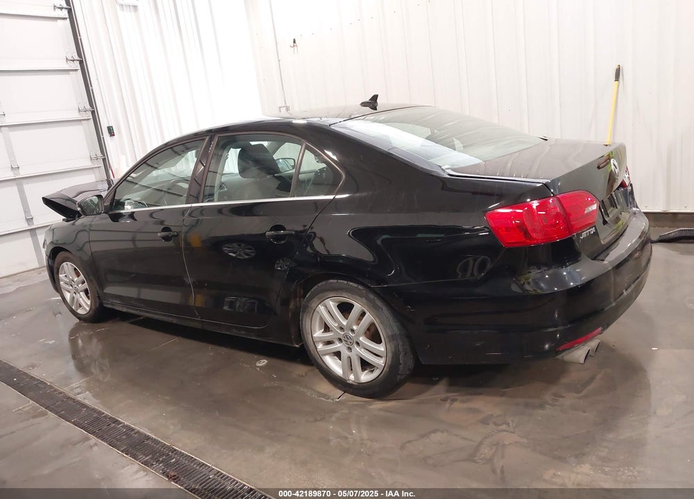 2014 VOLKSWAGEN JETTA 1.8T SE VIN: 3VWD07AJ3EM437025