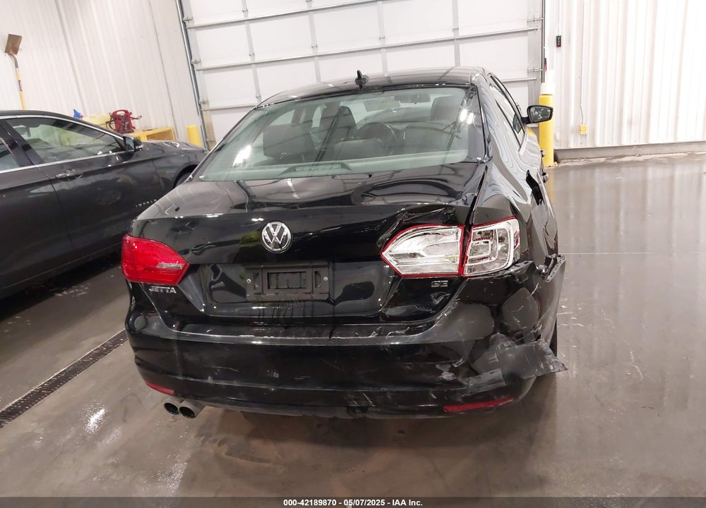 2014 VOLKSWAGEN JETTA 1.8T SE VIN: 3VWD07AJ3EM437025