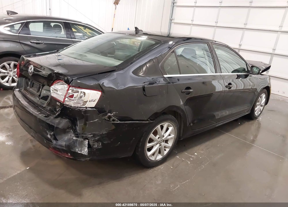 2014 VOLKSWAGEN JETTA 1.8T SE VIN: 3VWD07AJ3EM437025