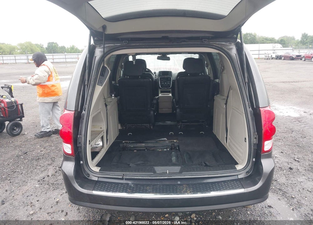 2019 DODGE GRAND CARAVAN SXT VIN: 2C4RDGCG5KR565883