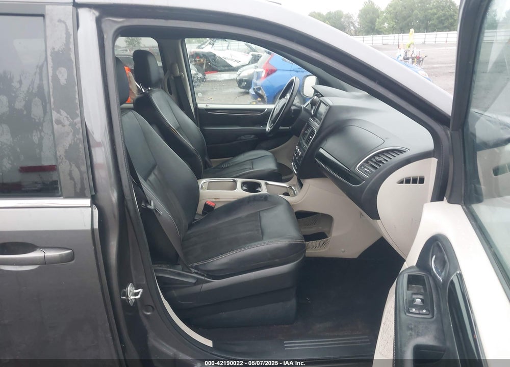2019 DODGE GRAND CARAVAN SXT VIN: 2C4RDGCG5KR565883