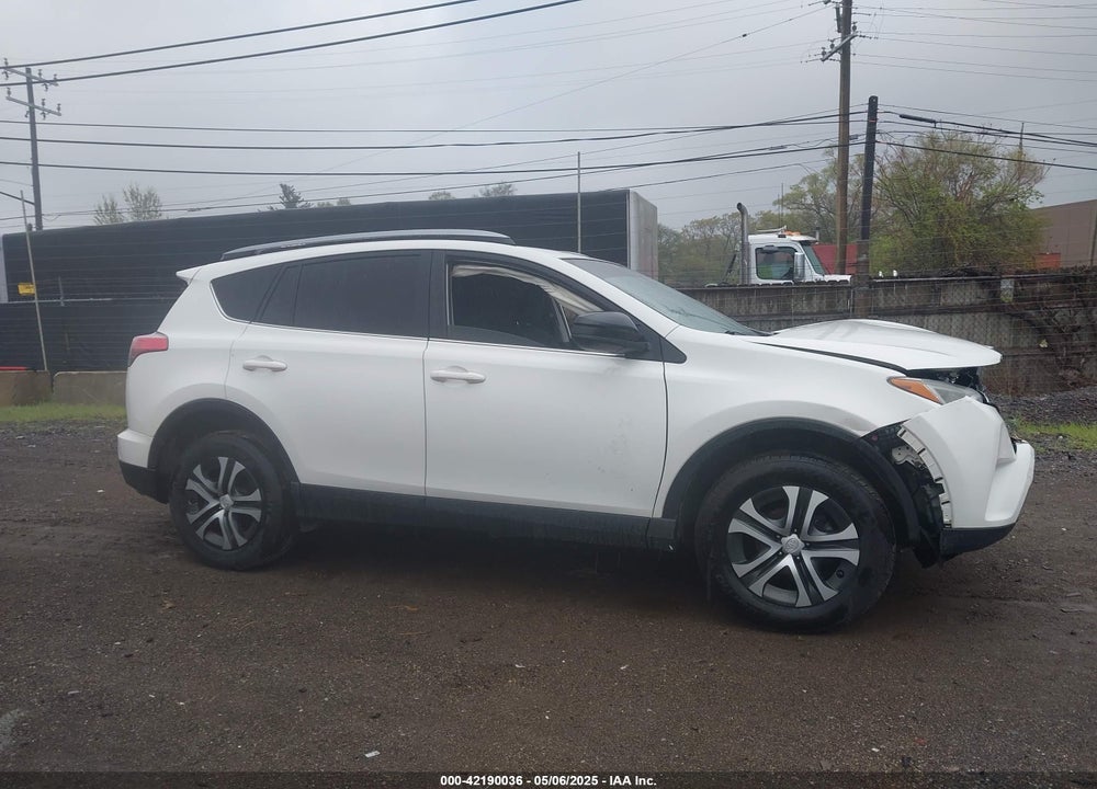 2017 TOYOTA RAV4 VIN: JTMZFREV7HD102186