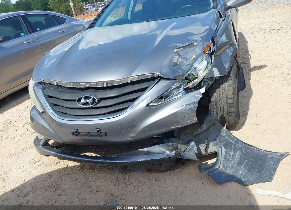 2013 HYUNDAI SONATA VIN: 5NPEB4AC0DH510051