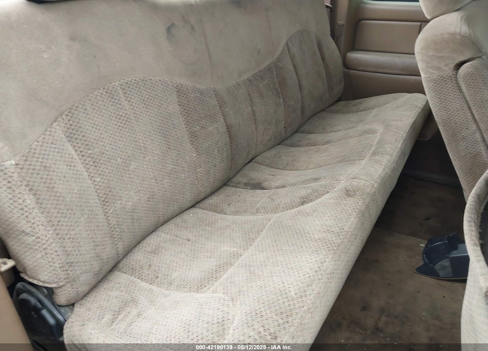 1999 CHEVROLET SILVERADO 1500 LS VIN: 1GCEC19V1XZ163814