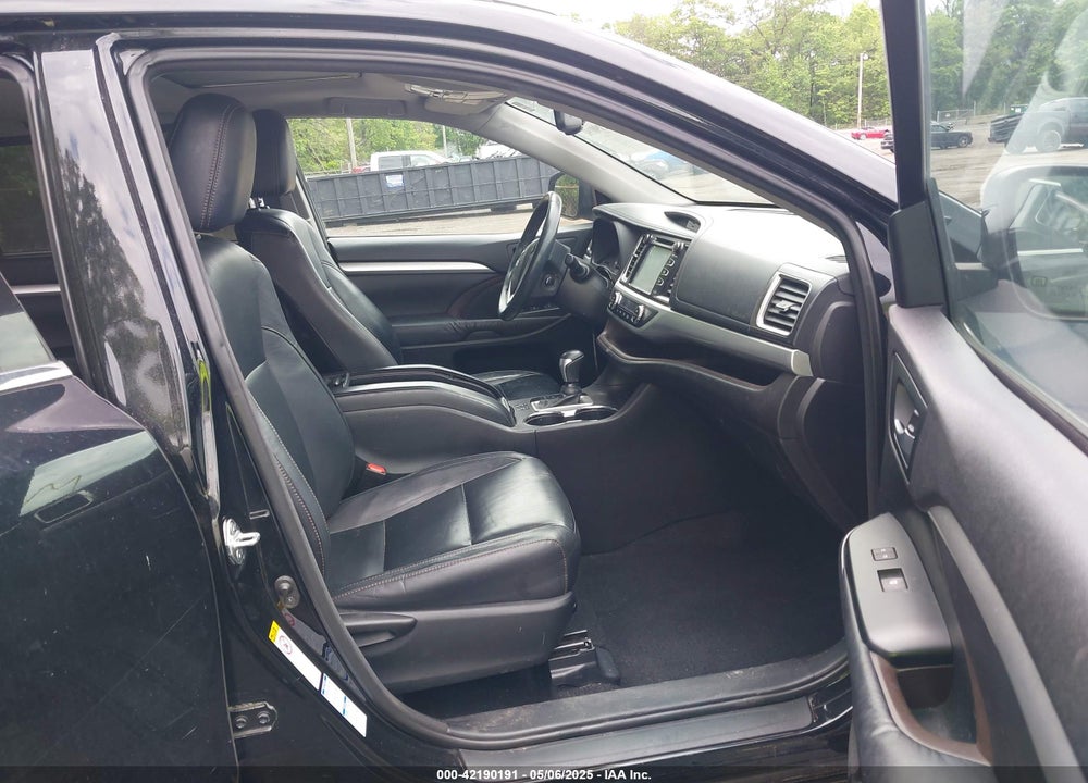 2016 TOYOTA HIGHLANDER VIN: 5TDJKRFH1GS284763