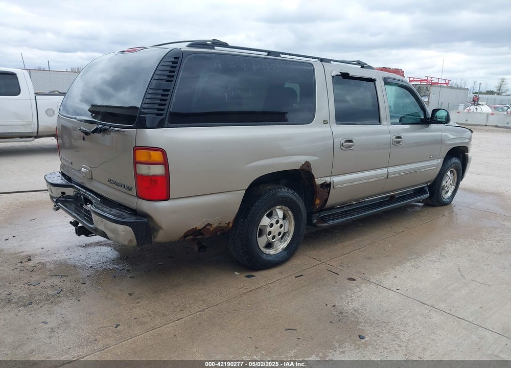 2000 CHEVROLET SUBURBAN 1500 LT VIN: 3GNFK16T2YG218578