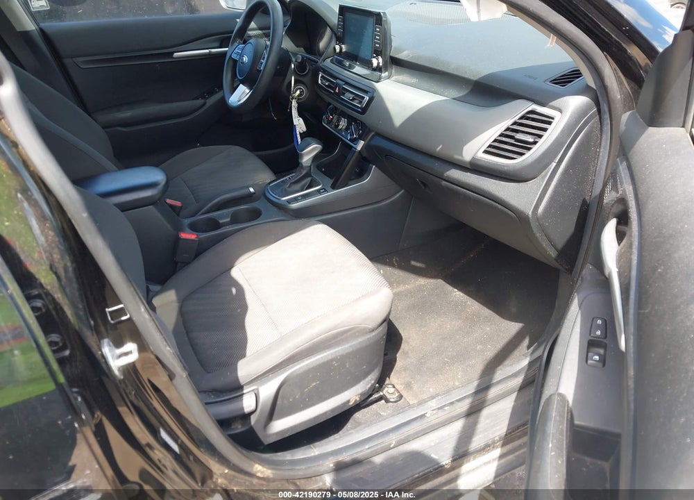 2021 KIA SELTOS VIN: KNDEPCAA5M7159653