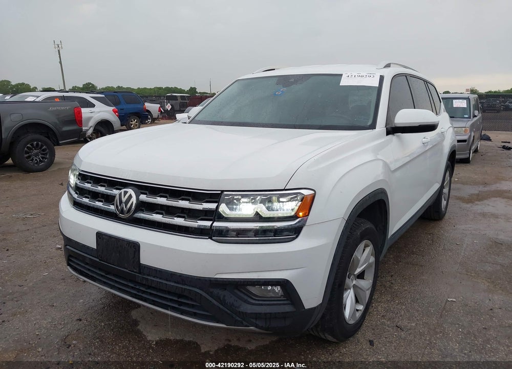 2018 VOLKSWAGEN ATLAS VIN: 1V2DR2CA1JC587959
