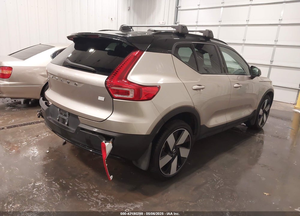 2023 VOLVO XC40 RECHARGE PURE ELECTRIC TWIN ULTIMATE VIN: YV4ED3UM1P2023016