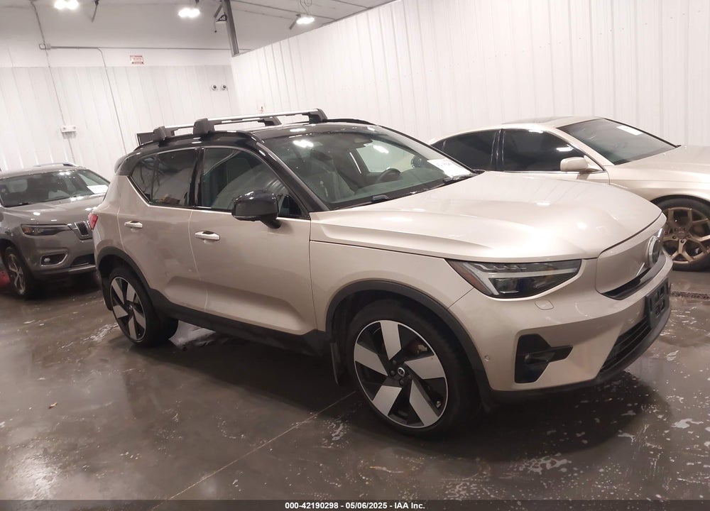 2023 VOLVO XC40 RECHARGE PURE ELECTRIC TWIN ULTIMATE VIN: YV4ED3UM1P2023016