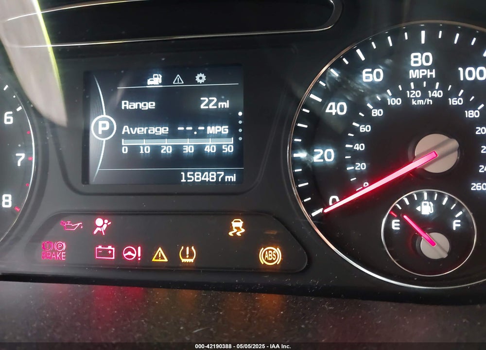 2016 KIA SORENTO VIN: 5XYPG4A59GG111016