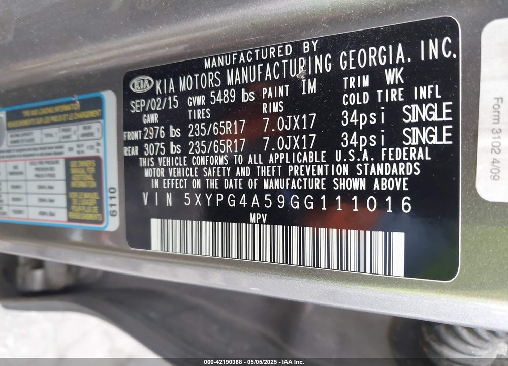 2016 KIA SORENTO VIN: 5XYPG4A59GG111016