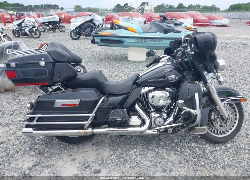 2013 HARLEY-DAVIDSON FLHTCU ULTRA CLASSIC ELECTRA GLD VIN: 1HD1FCM18DB658519