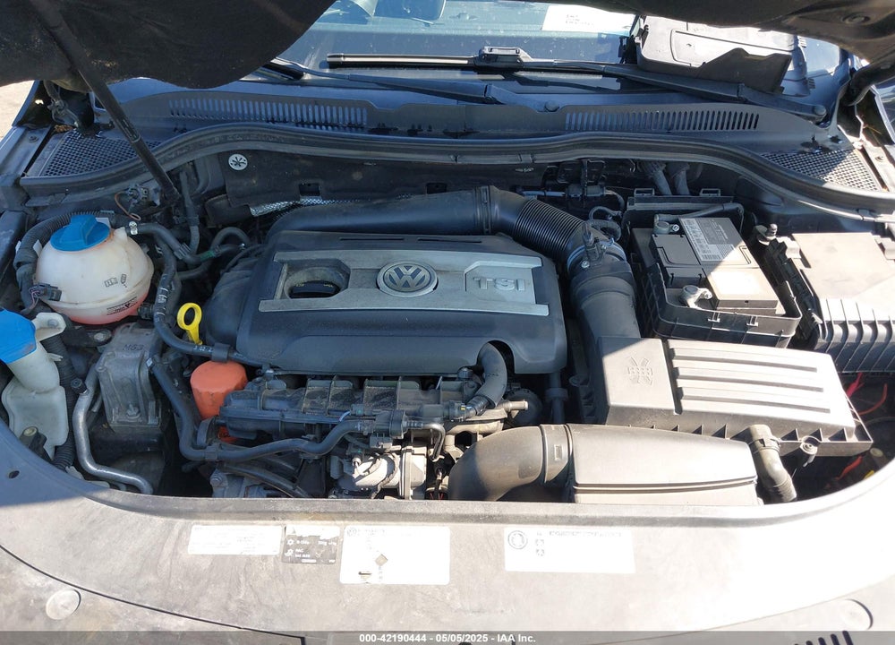 2016 VOLKSWAGEN CC VIN: WVWBP7AN7GE505263