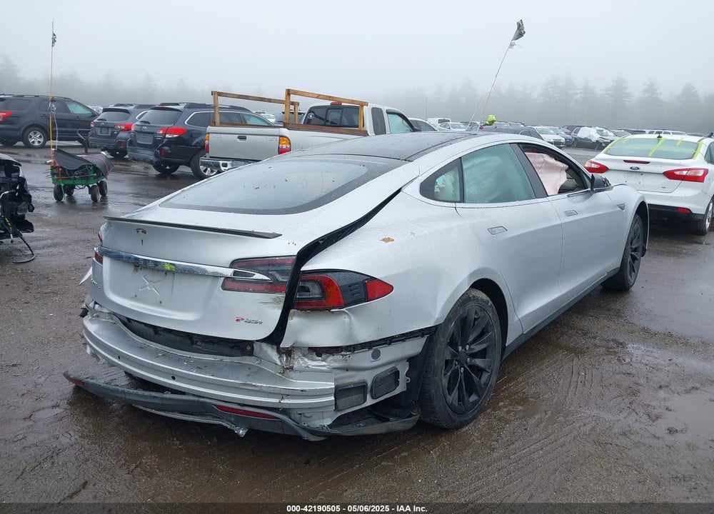 2014 TESLA MODEL S P85 VIN: 5YJSA1H18EFP30143